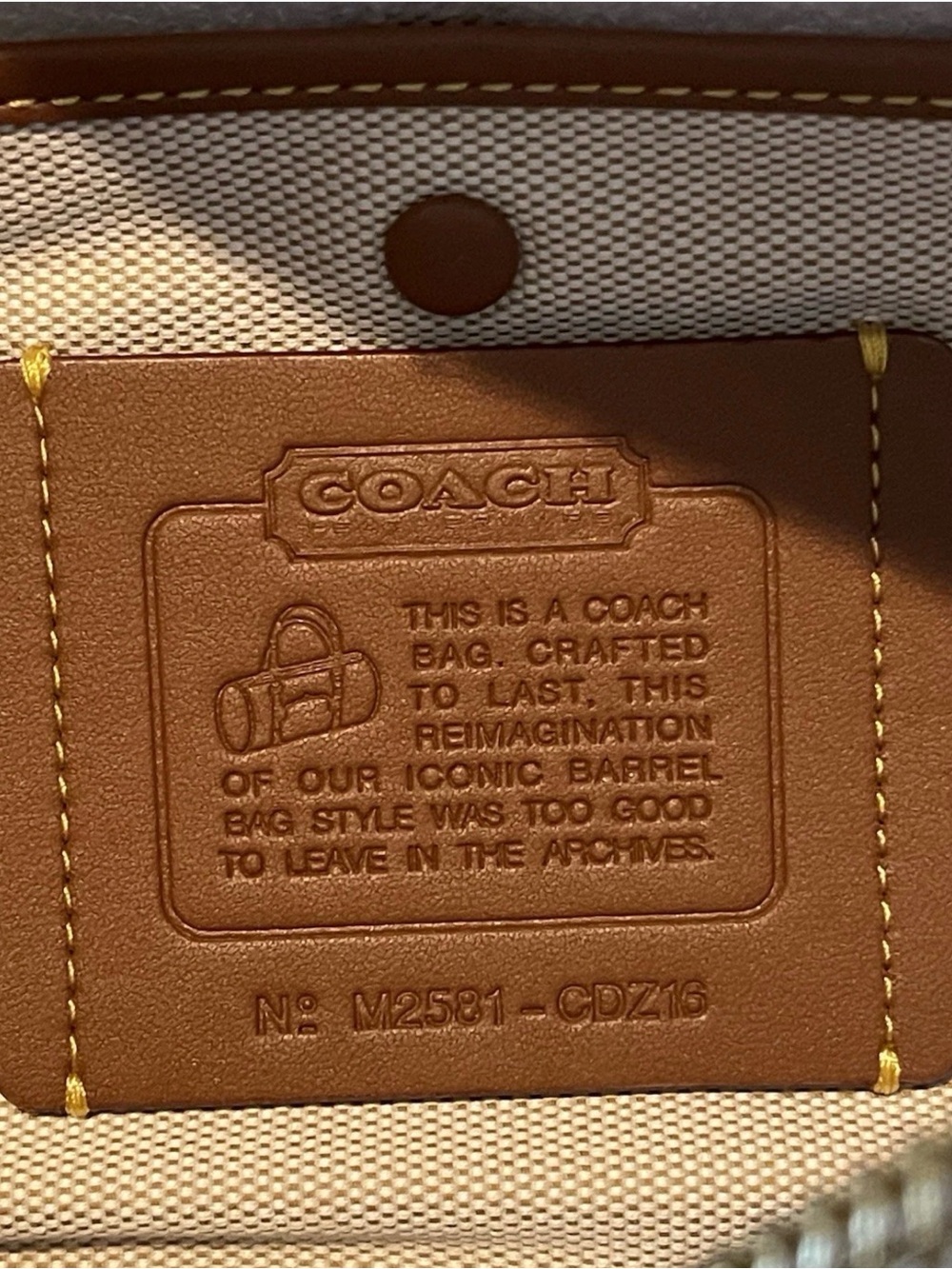Coach Kisslock Barrel Bag In Soul /Tan Suede Brass Hardware Gift Boxed NWT - Picture 14 of 16